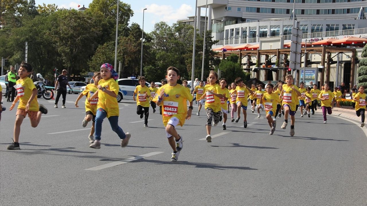 Uluslararası Kayseri Yarı Maratonu Öncesi Çocuk Yarışları