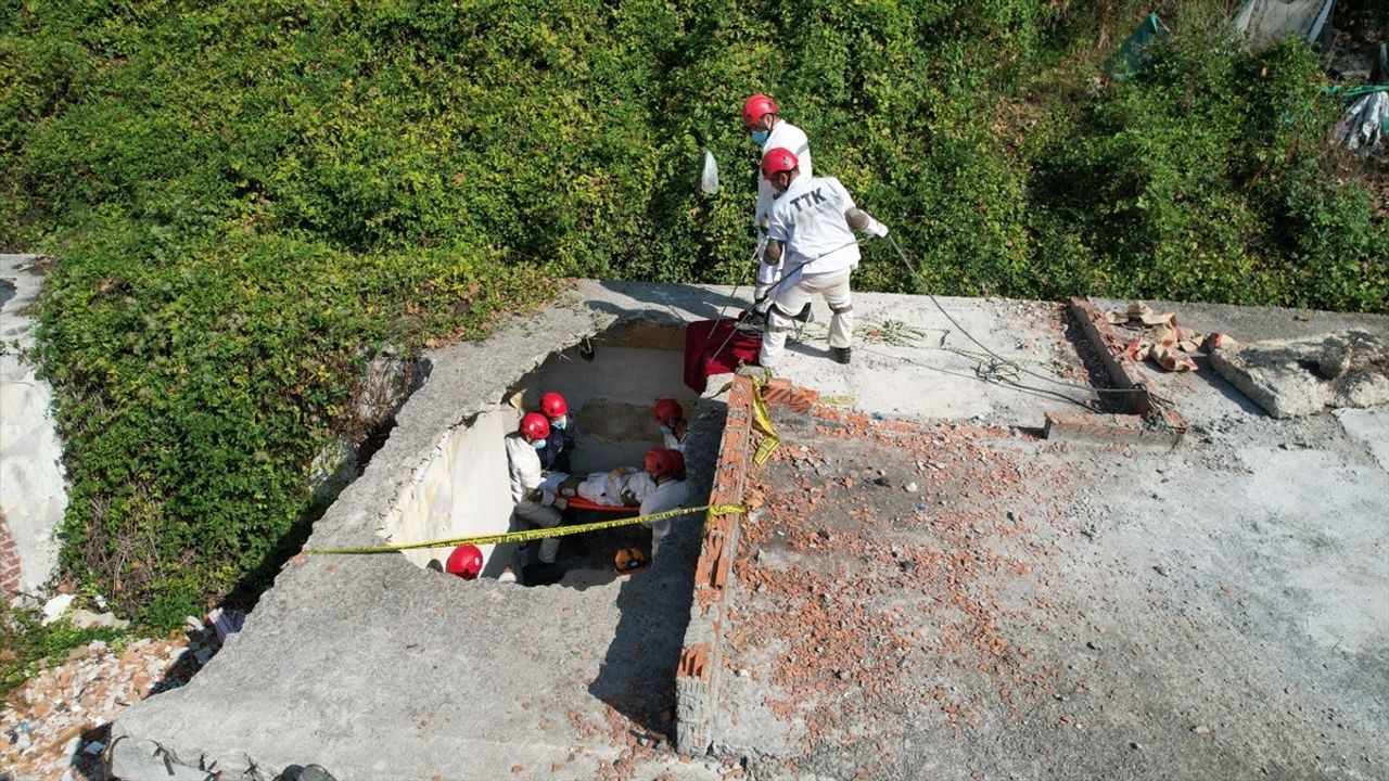 Zonguldak'ta Madenciler Deprem Tatbikatı Gerçekleştirdi