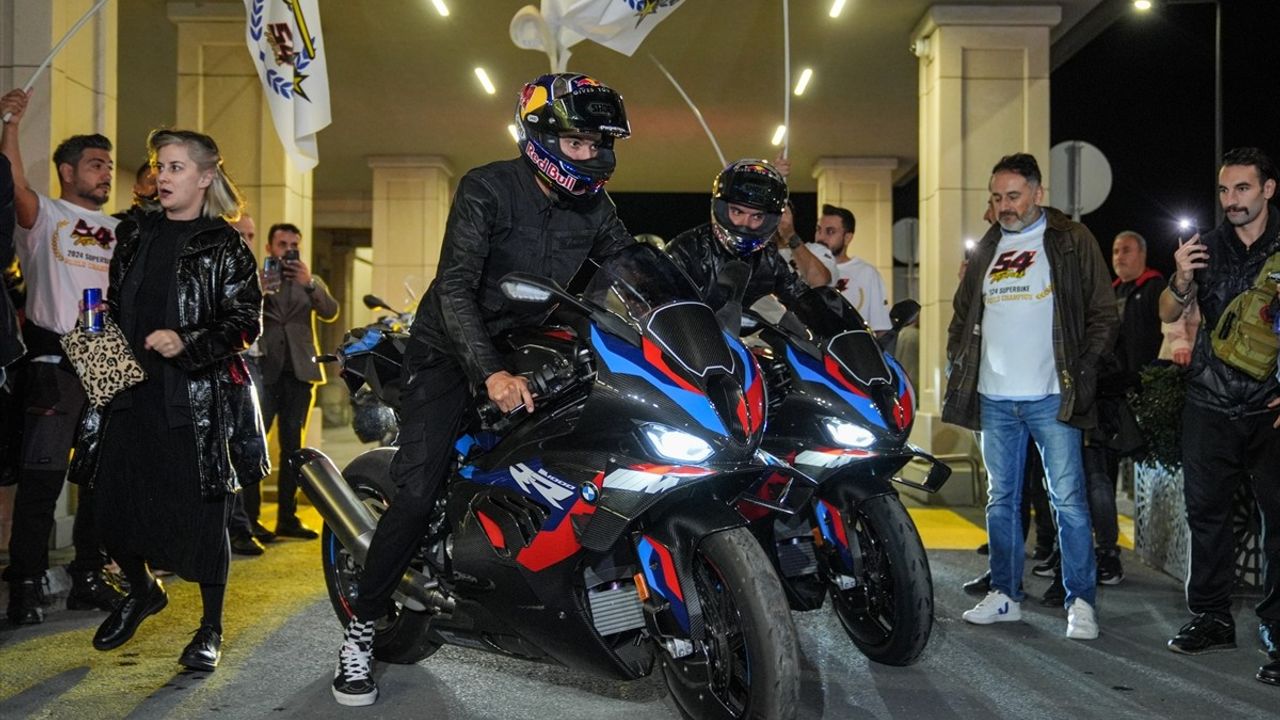 2024 Dünya Superbike Şampiyonu Toprak Razgatlıoğlu Yurda Döndü