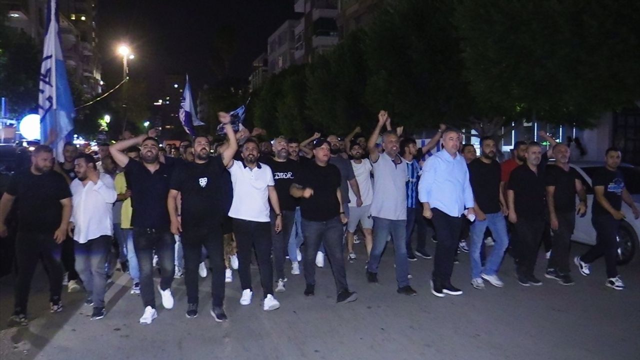 Adana Demirspor Taraftarları Murat Sancak’a Yürüyüş Düzenledi