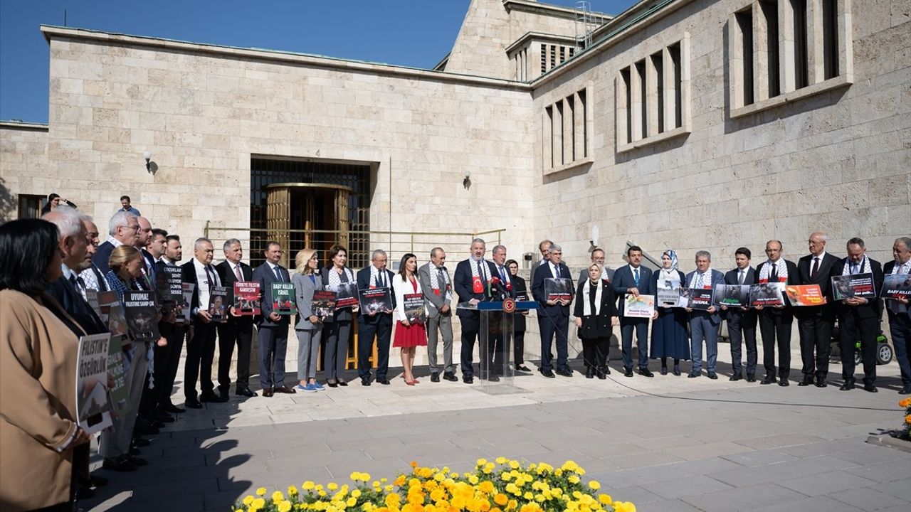 AK Parti'den Filistin İçin Güçlü Destek Açıklaması