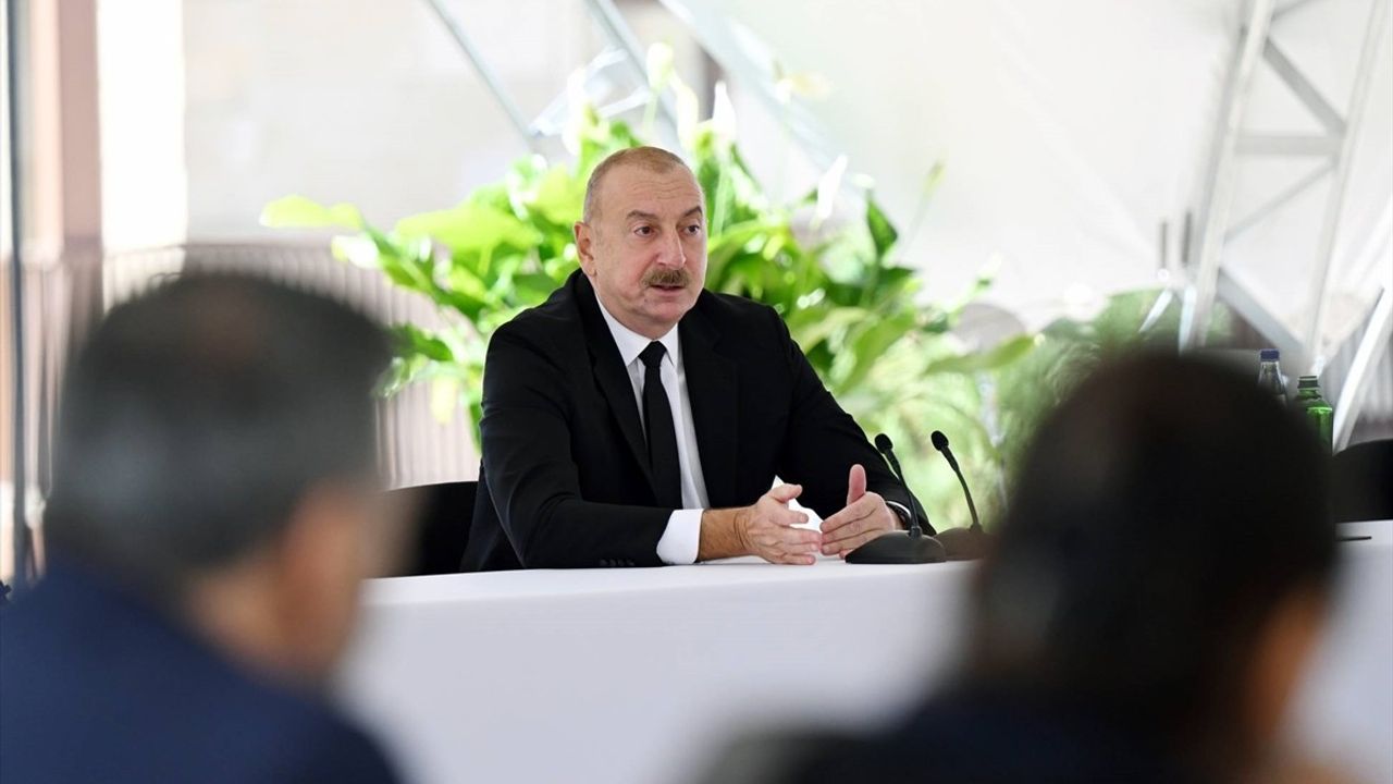 Aliyev, ABD'yi Yaptırımlar Nedeniyle Eleştirdi