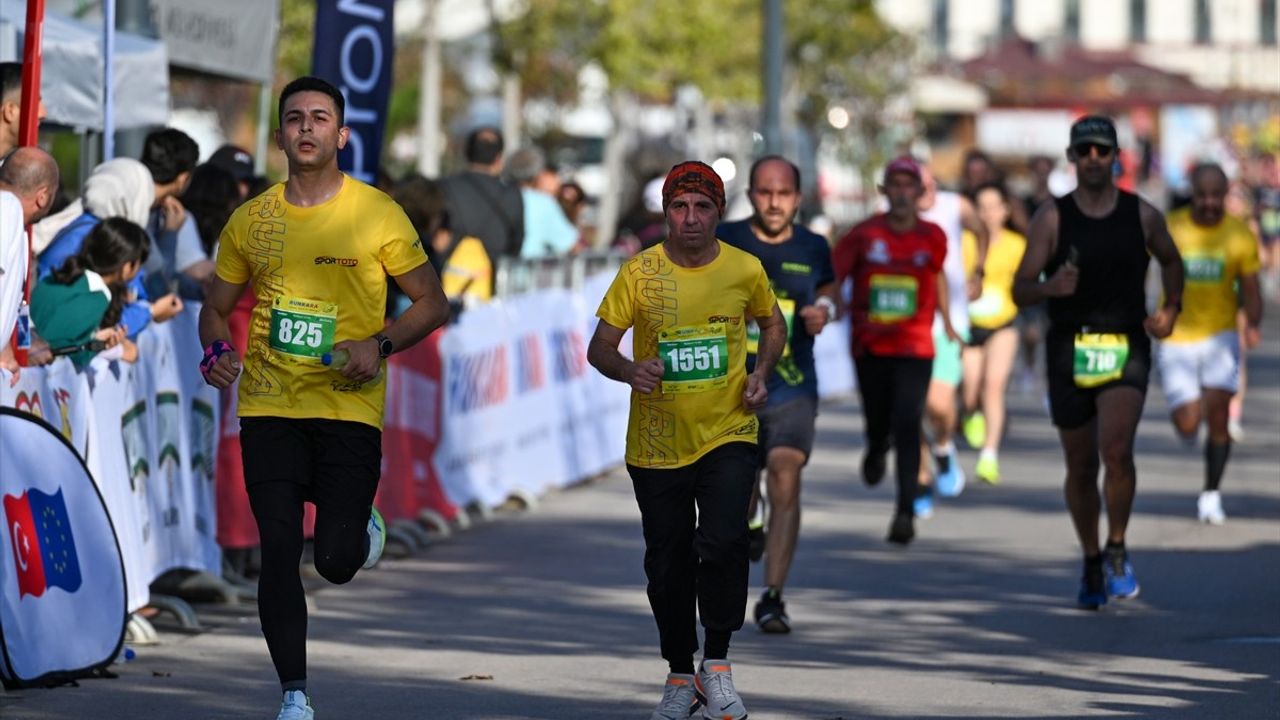 Ankara'da 2. Runkara Yarı Maratonu Gerçekleşti