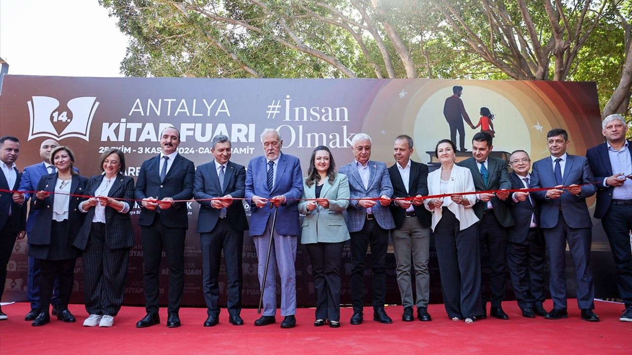 Antalya'da 14. Kitap Fuarı Coşkuyla Açıldı