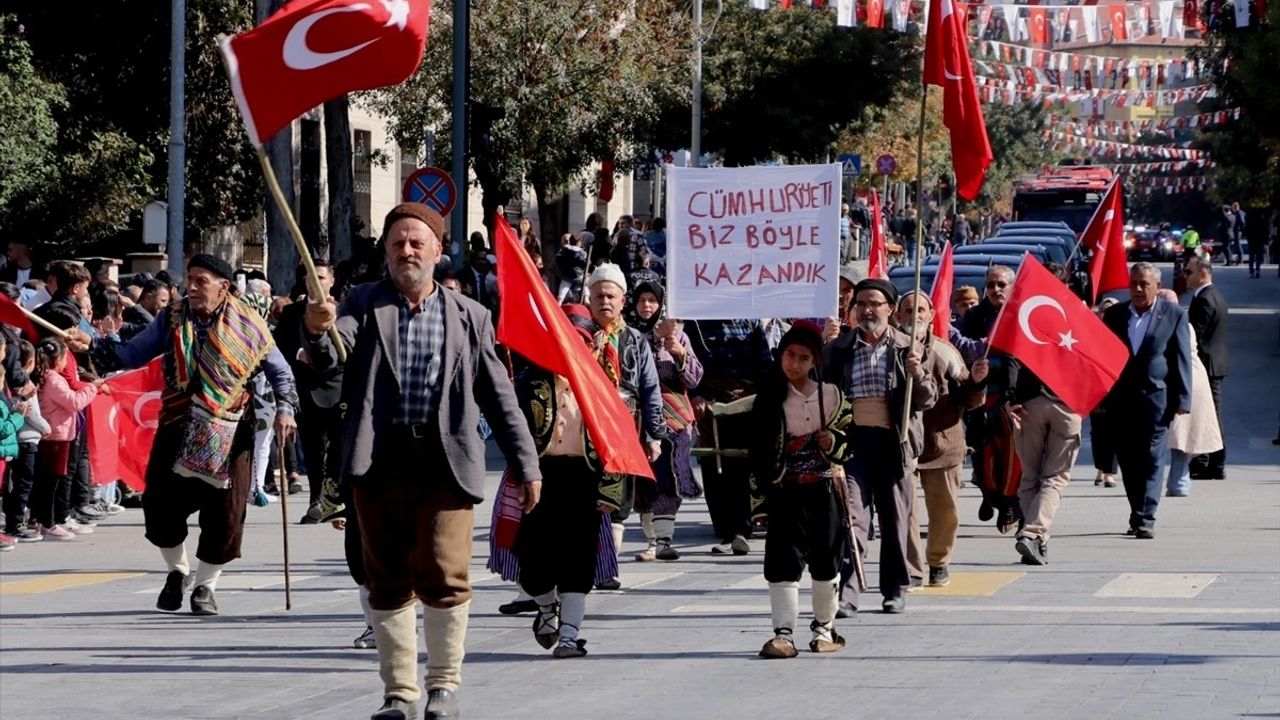 Antalya ve Çevresinde 29 Ekim Cumhuriyet Bayramı Coşkuyla Kutlandı