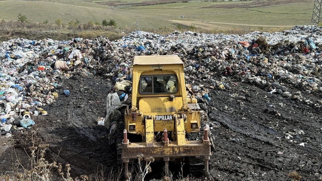 Ardahan'da Çöp Toplama Merkezine Destek Faaliyetleri