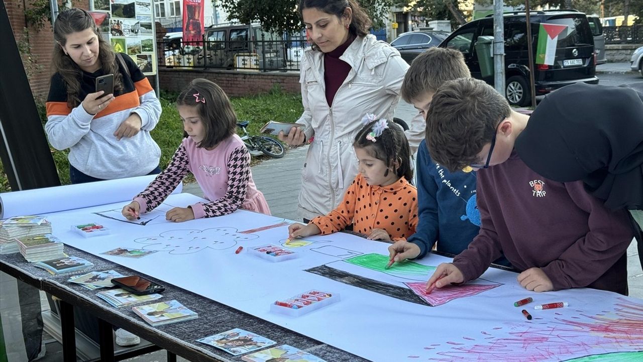 Ardahan ve Erzincan'da çocuklardan Filistin'e destek