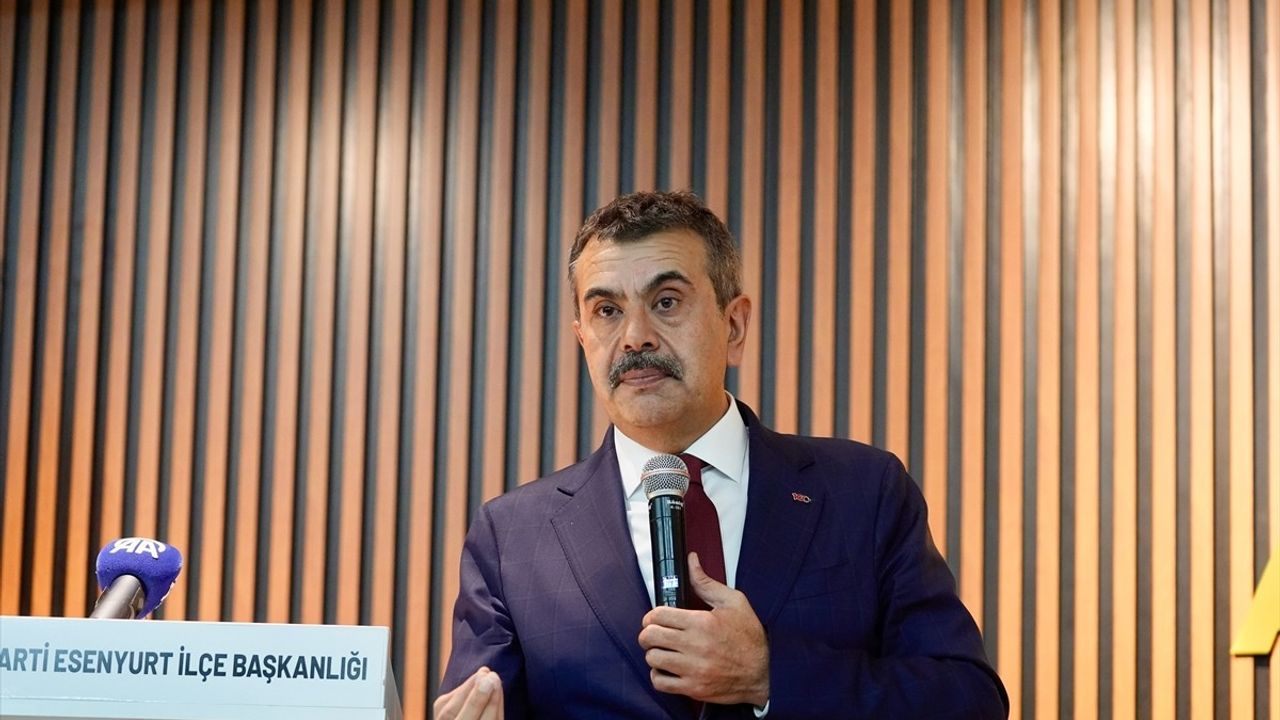 Bakan Tekin, Esenyurt'ta Ülkedeki Birlik İçin Çağrı Yaptı