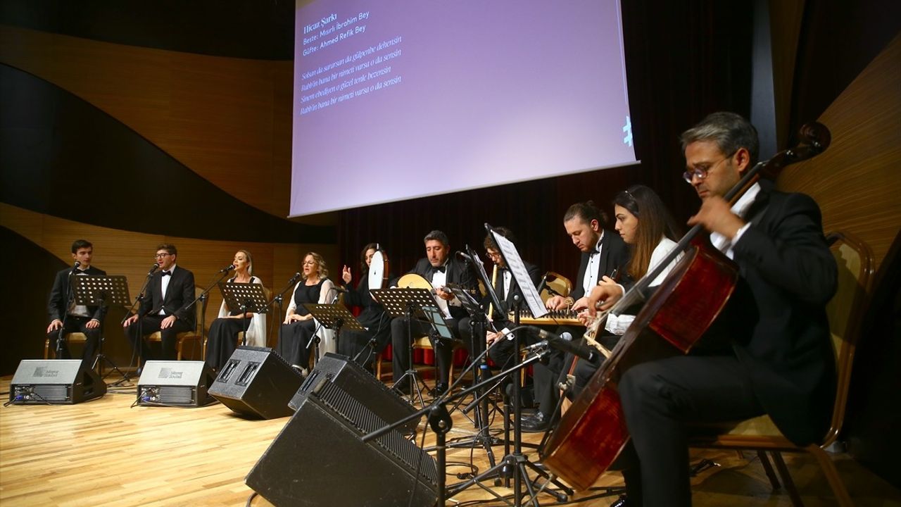 Bakü'de Türk Sanat Müziği Coşkusu