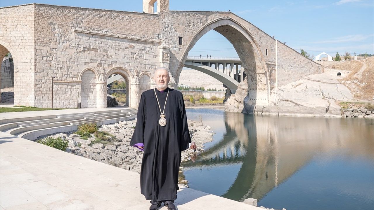 Başepiskopos Aram Ateşyan'ın Diyarbakır Ziyareti