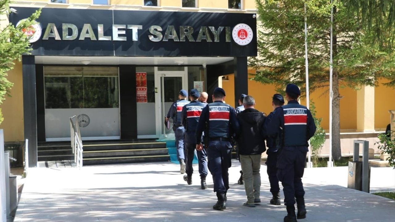 Bayburt'ta Uyuşturucu Operasyonu: 3 Tutuklama