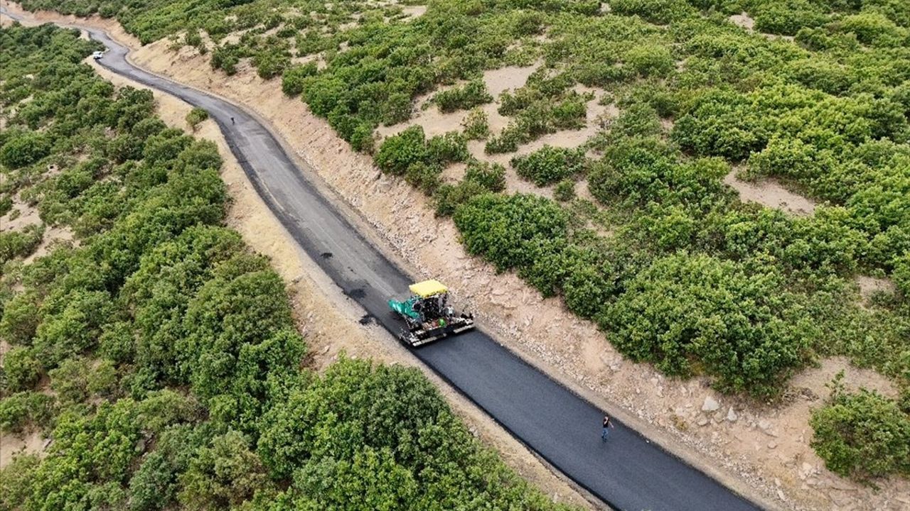 Bingöl'de 580 Kilometre Yeni Asfalt Yolu Hizmete Sunuldu