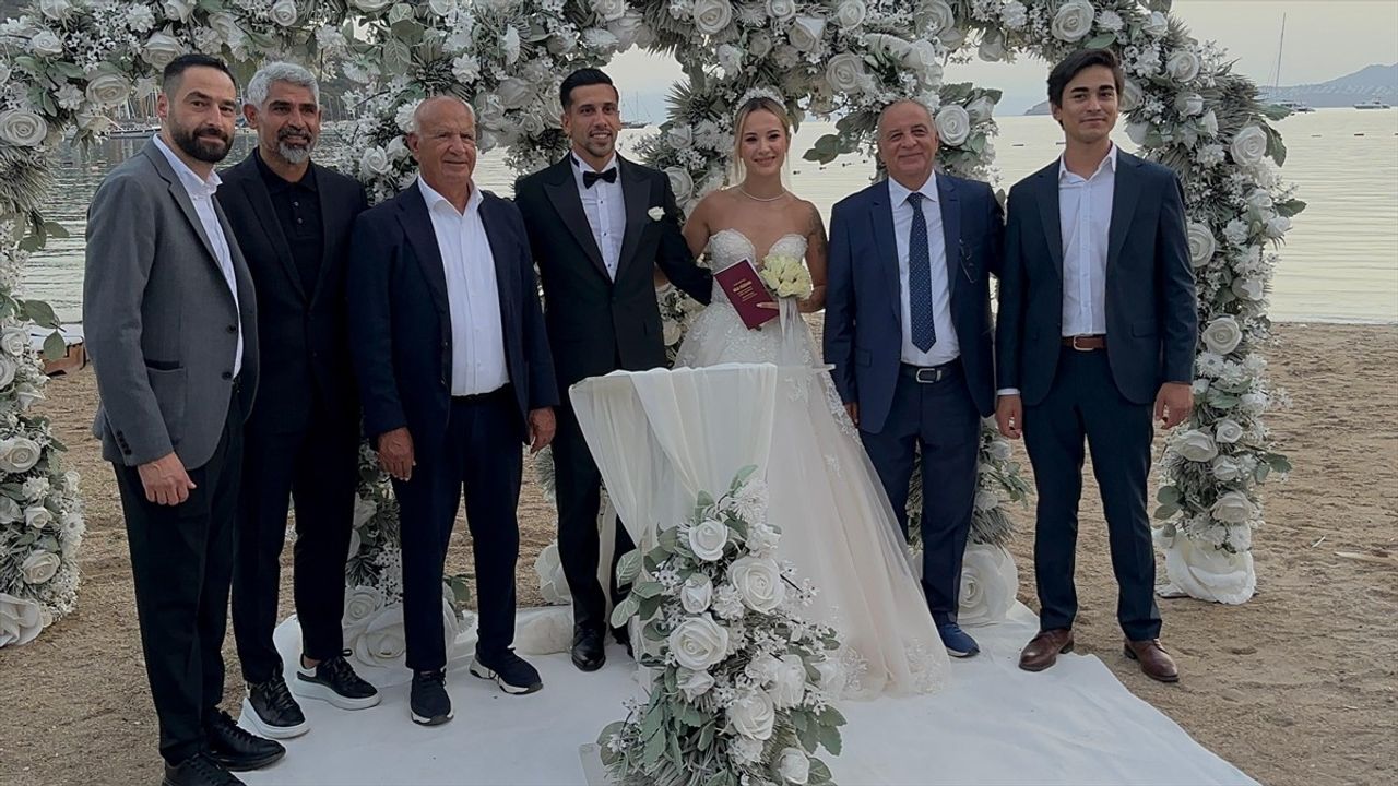 Bodrum FK Orta Saha Oyuncusu Samet Yalçın Evlendi