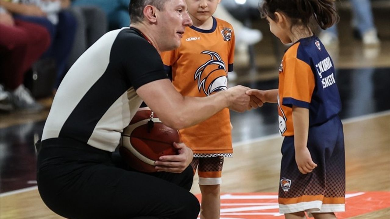 BOTAŞ, ÇBK Mersin'i 79-74 ile Geçti