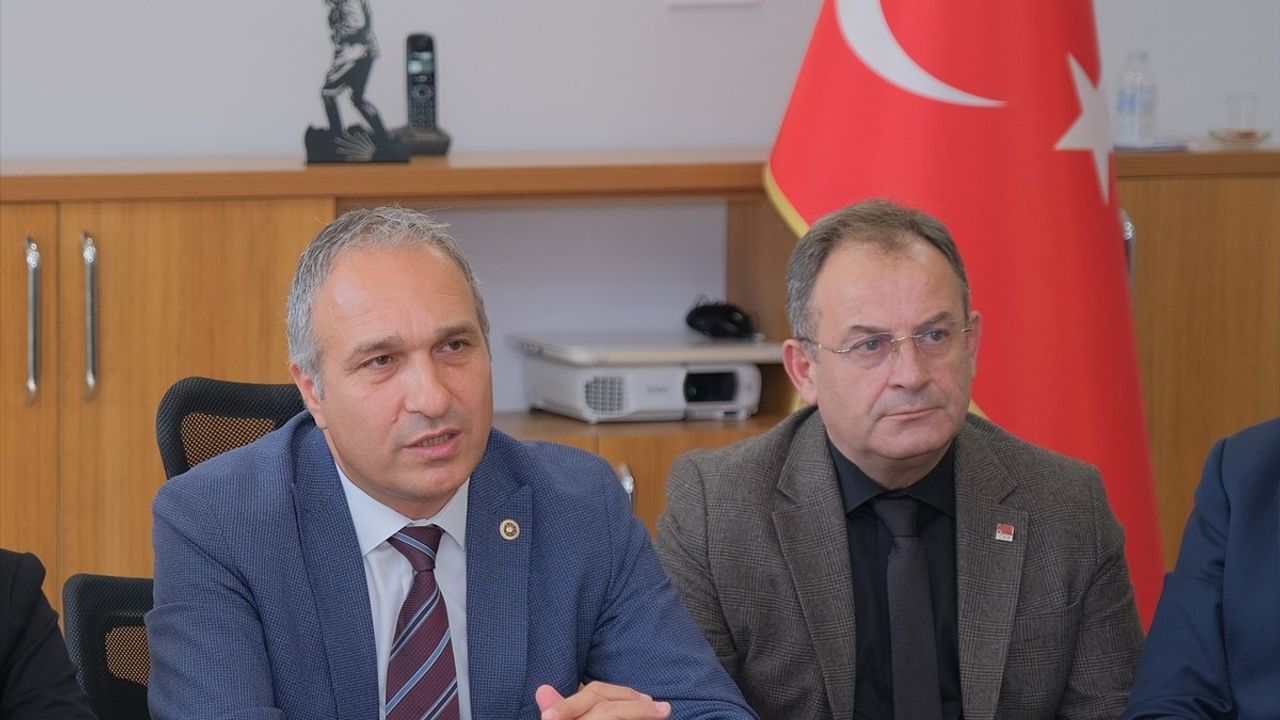 CHP'den Eğitim Yatırımları Çağrısı