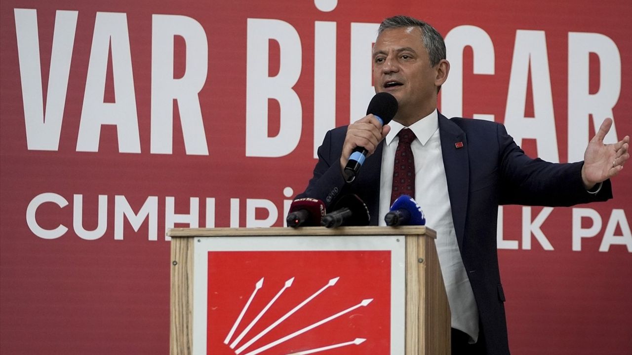 CHP Genel Başkanı Özgür Özel, Parti Üyelerine Hitap Etti