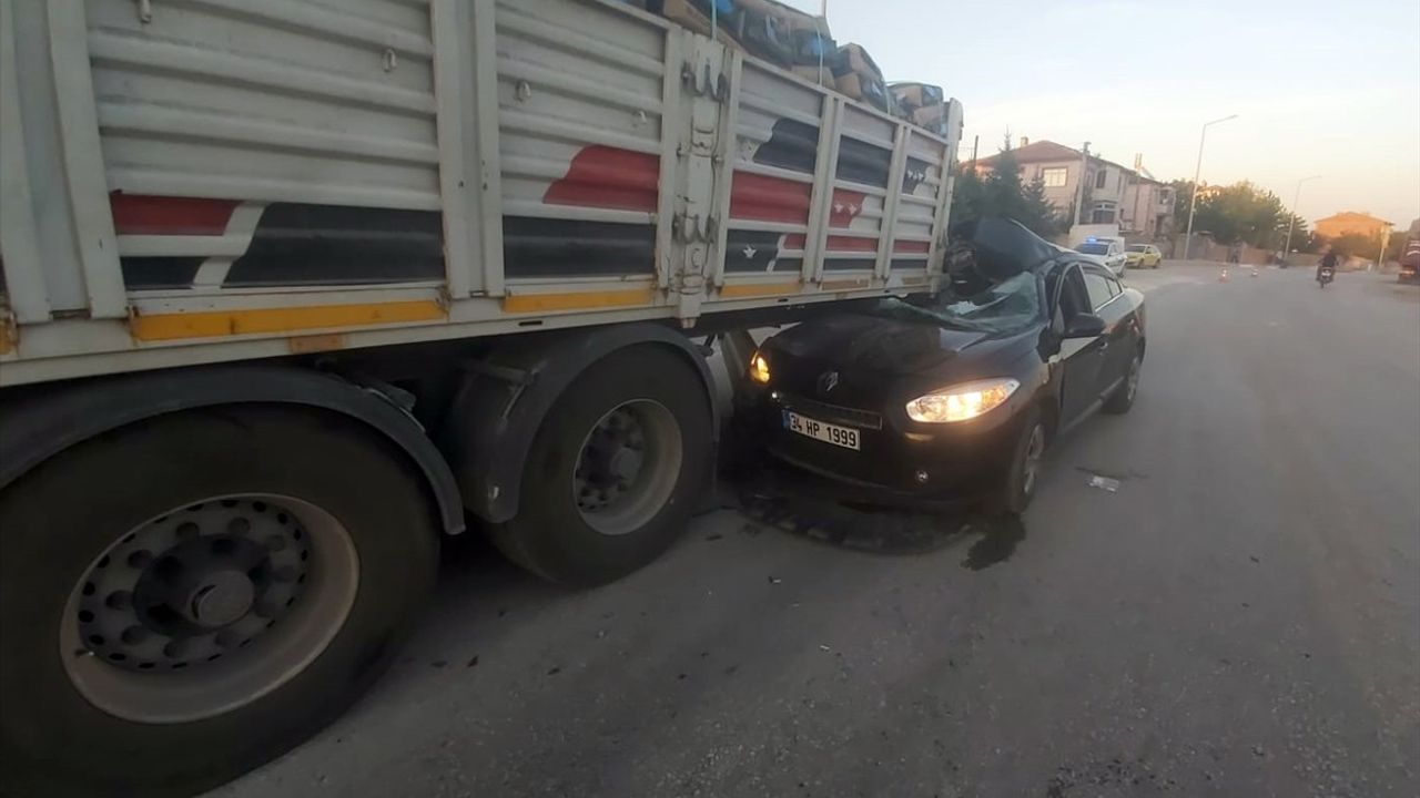 Çorum'daki Trafik Kazasında 4 Yaralı