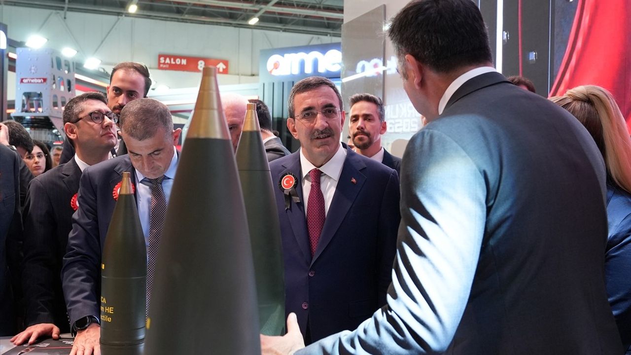 Cumhurbaşkanı Yardımcısı Yılmaz, SAHA EXPO 2024'te TUSAŞ Standında Açıklamalarda Bulundu