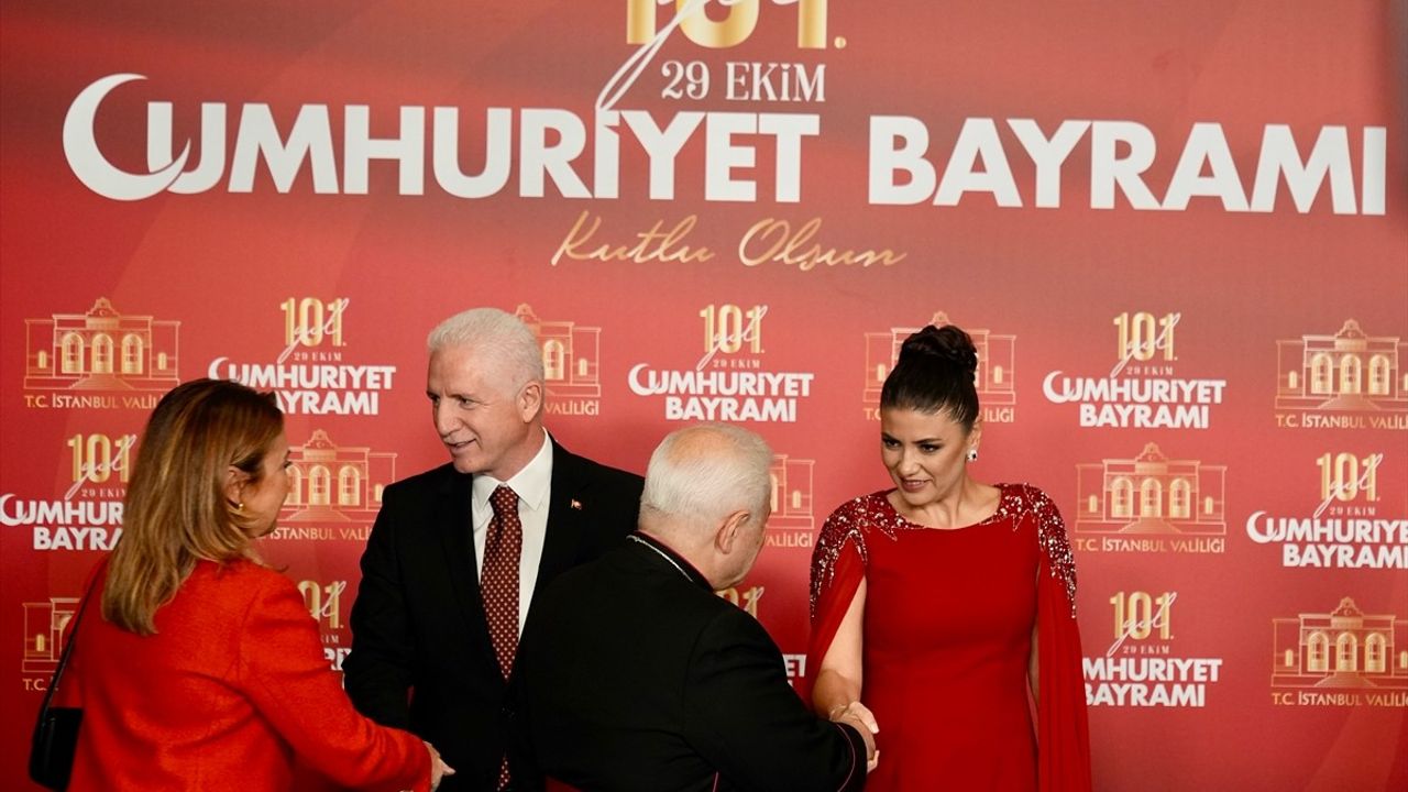 Cumhuriyet'in 101. Yılı Kutlamaları İstanbul'da Yapıldı