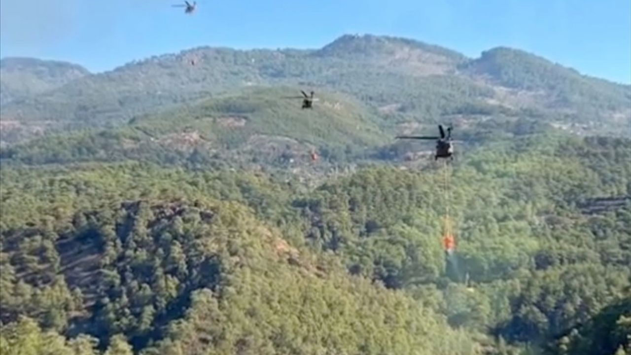 Dalaman'daki Orman Yangınına Askeri Helikopter Desteği