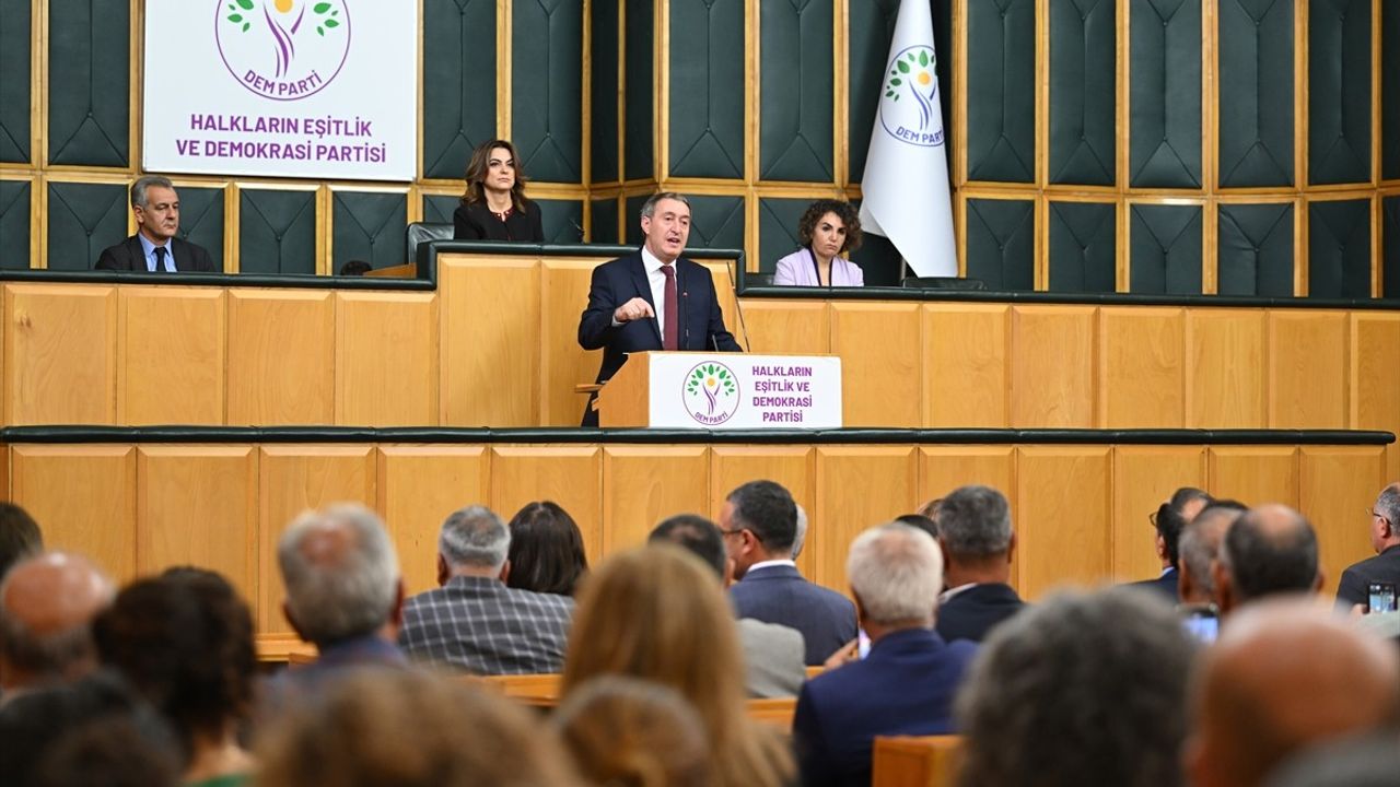 DEM Parti Lideri Tuncer Bakırhan, Barış ve Demokrasi Çağrısı Yaptı