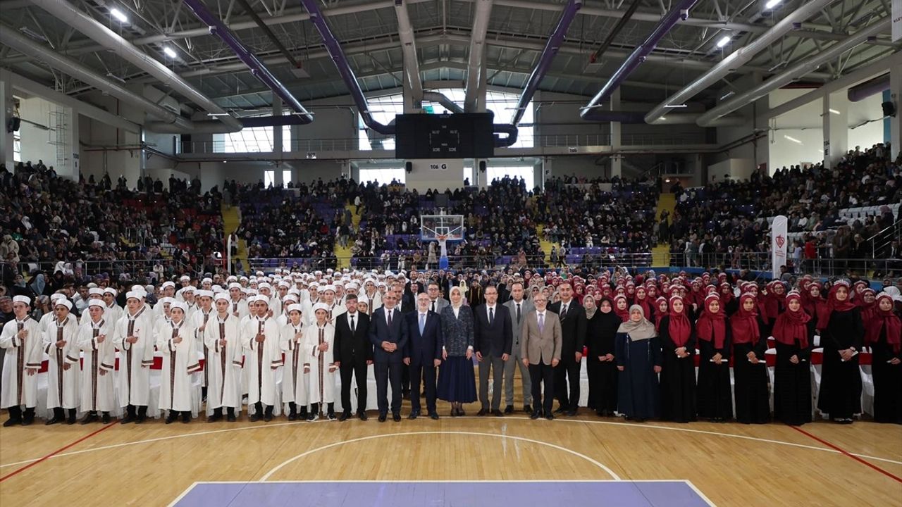 Diyanet Akademisi Başkanı Kaan, Afyonkarahisar'daki Hafızlık İcazet Töreninde