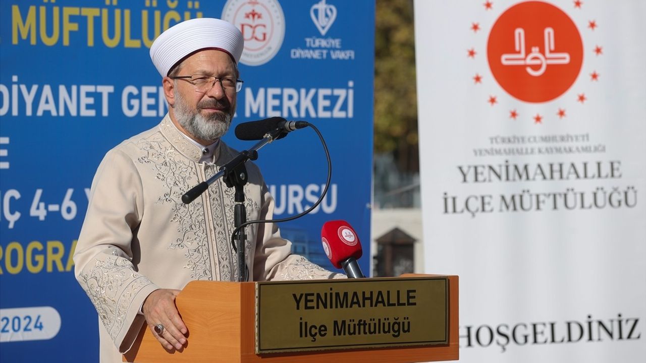 Diyanet İşleri Başkanı Erbaş, Yeni Gençlik Merkezi ve Kur'an Kursu Açılışını Yaptı