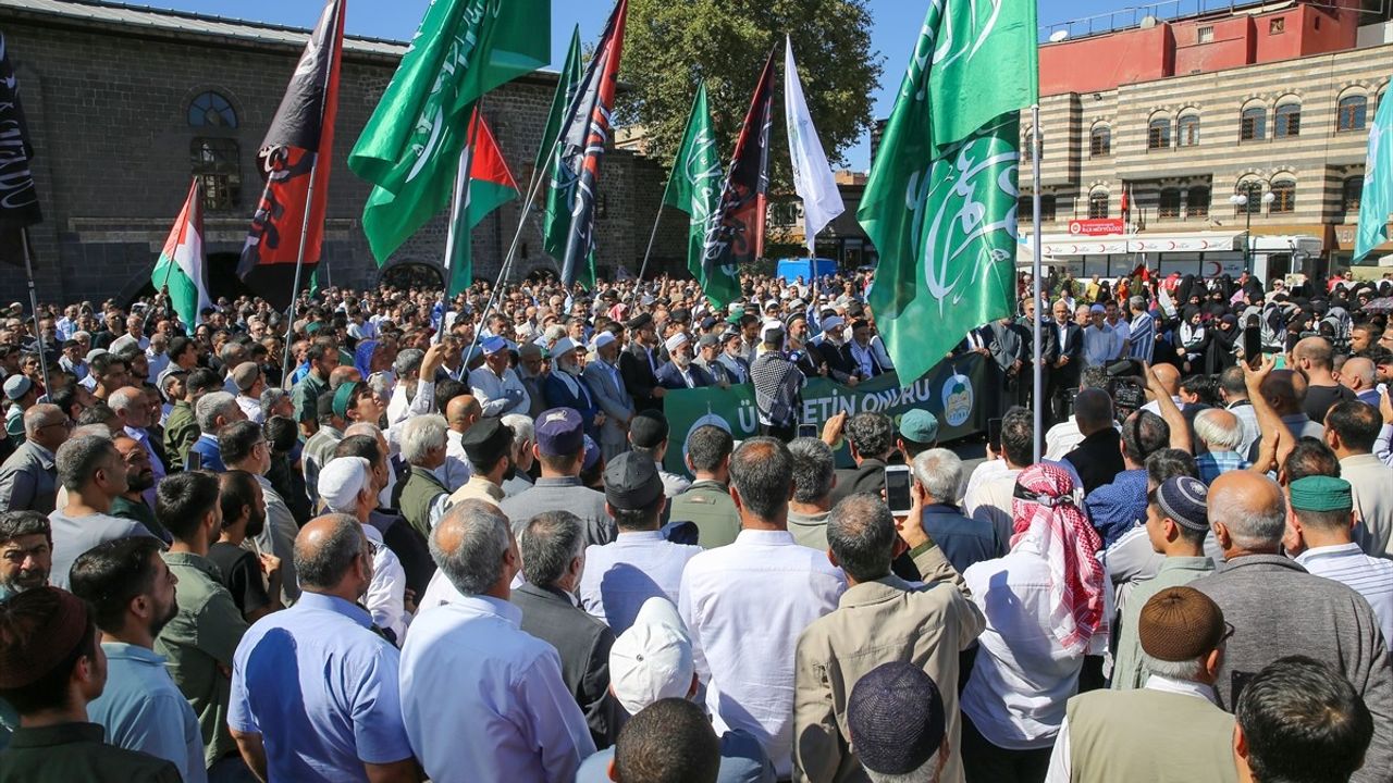 Diyarbakır'da Gazze'ye Destek Gösterisi Düzenlendi