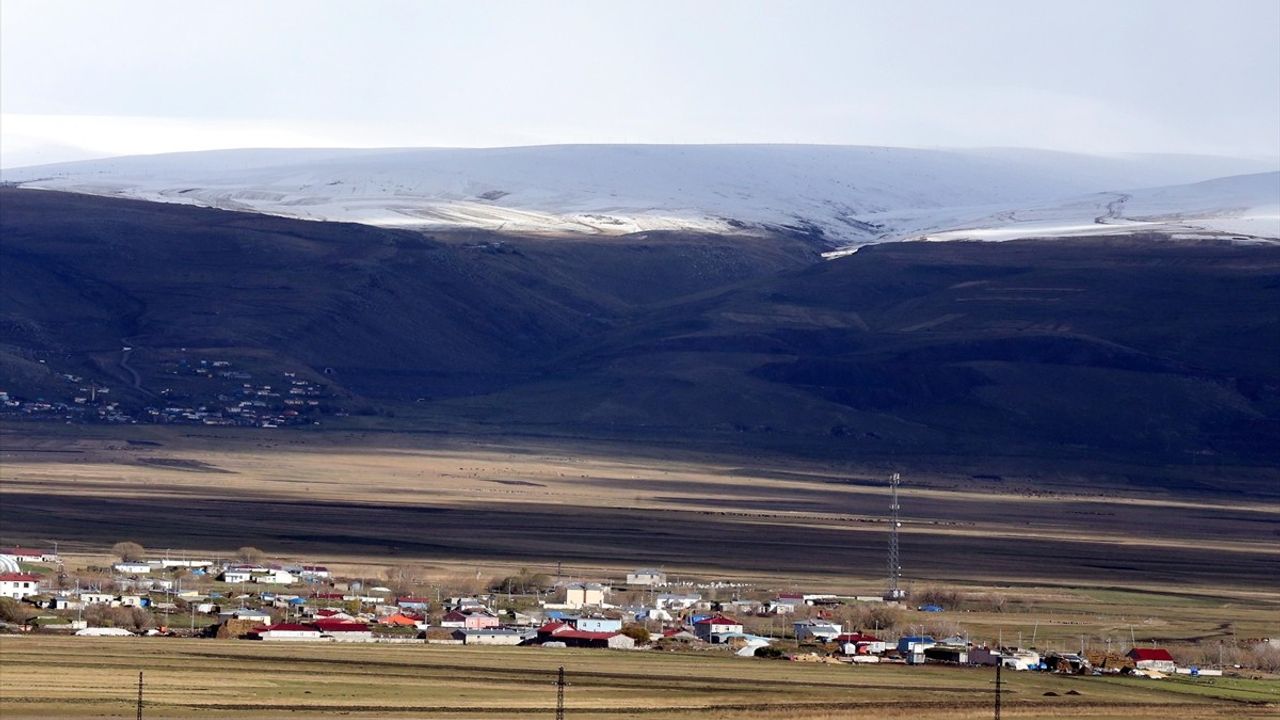 Doğu Anadolu'nun Dağları Karla Kaplandı