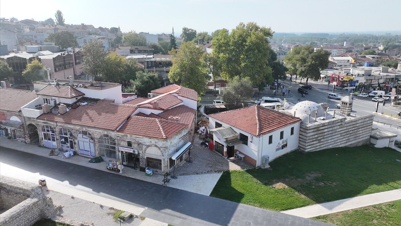 Edirne'de Tarihi Yapıların Restorasyonu Devam Ediyor