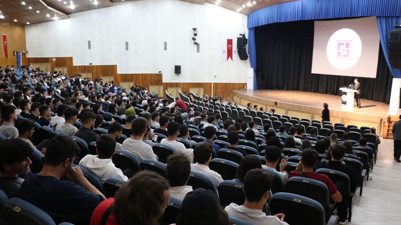 Elazığ'da 4. Bilişim Teknolojileri Kongresi Gerçekleşti