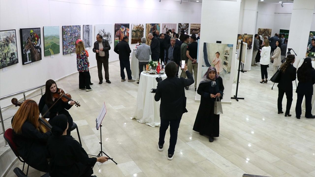 Elazığ'da Resim Sergisi Açıldı