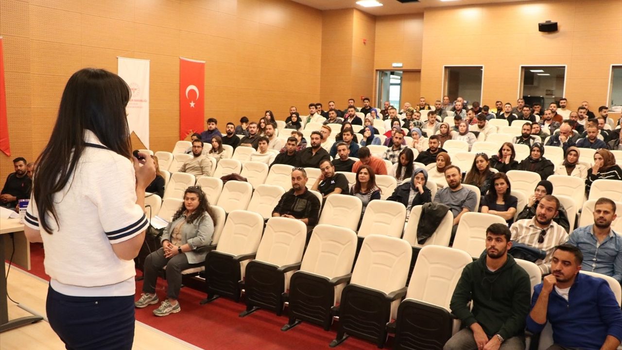 Erzurum'da 112 Acil Sağlık Personeline Öfke Kontrolü ve Stres Yönetimi Eğitimi