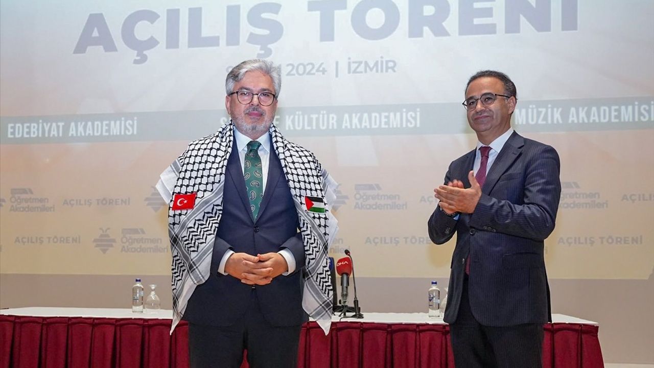 İzmir Öğretmen Akademileri'nde Eğitim Reformu ve Zorbalıkla Mücadele