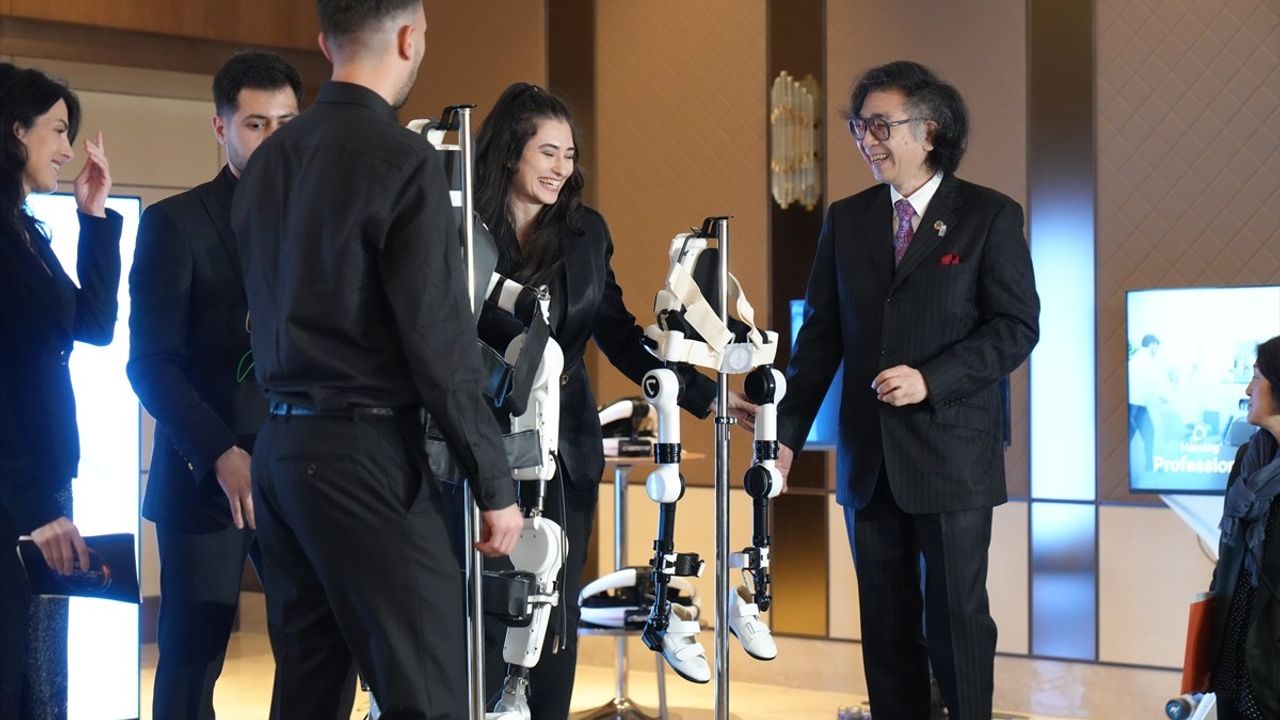 Japon Giyilebilir Robot Teknolojisi Türkiye'de Tanıtıldı