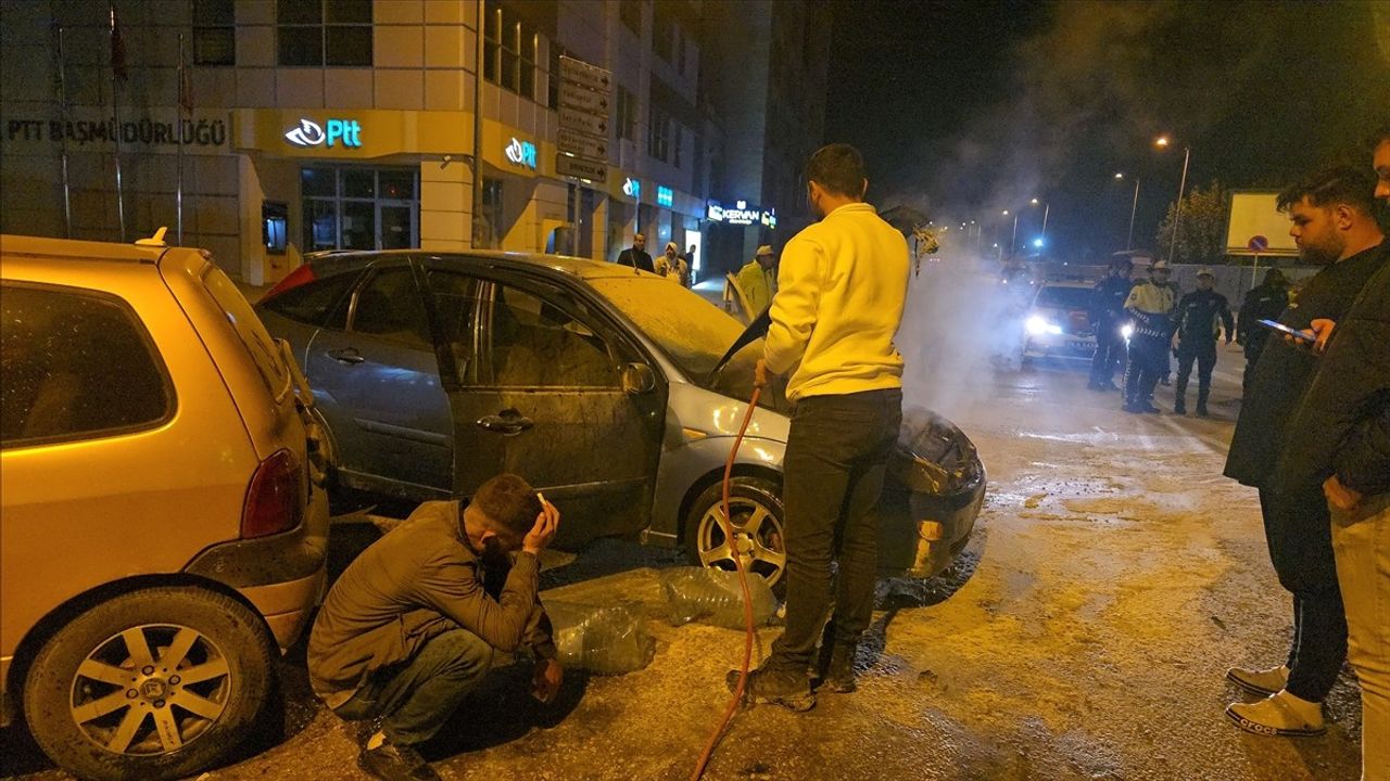 Karabük'te Seyir Halindeki Otomobilde Yangın Çıktı