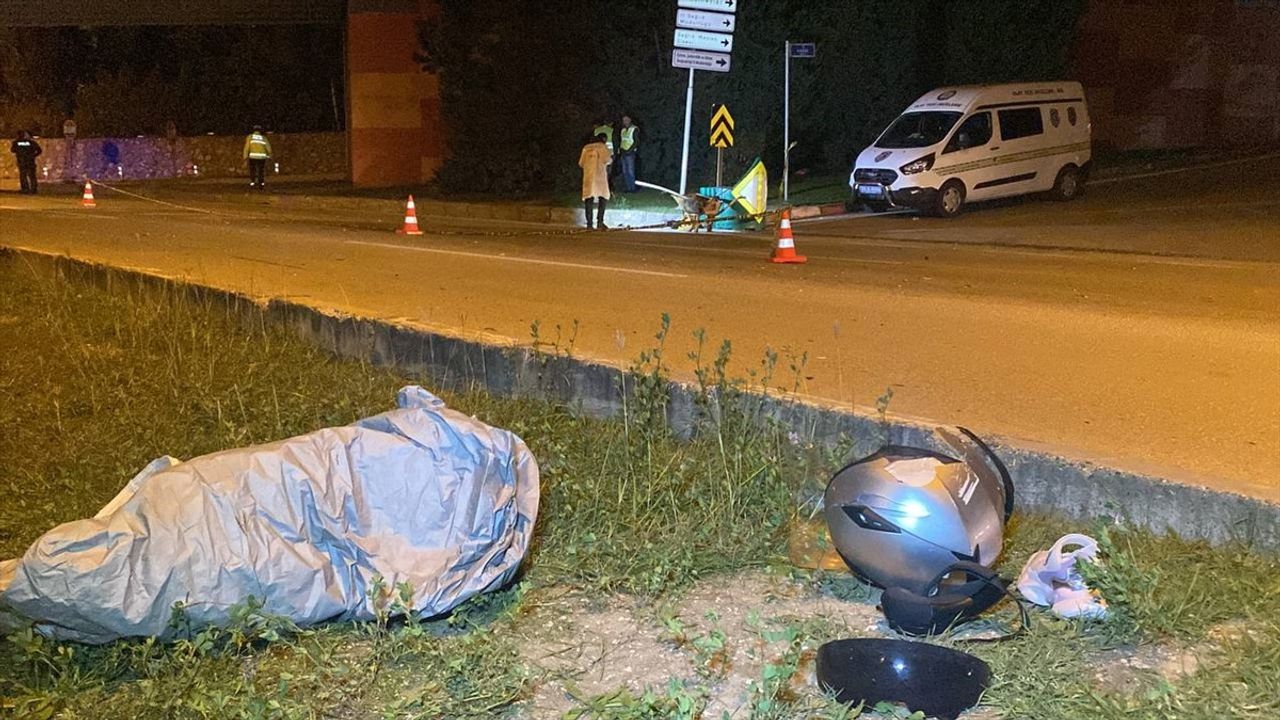 Karabük'te Trafik Kazası: 1 Ölü, 2 Yaralı