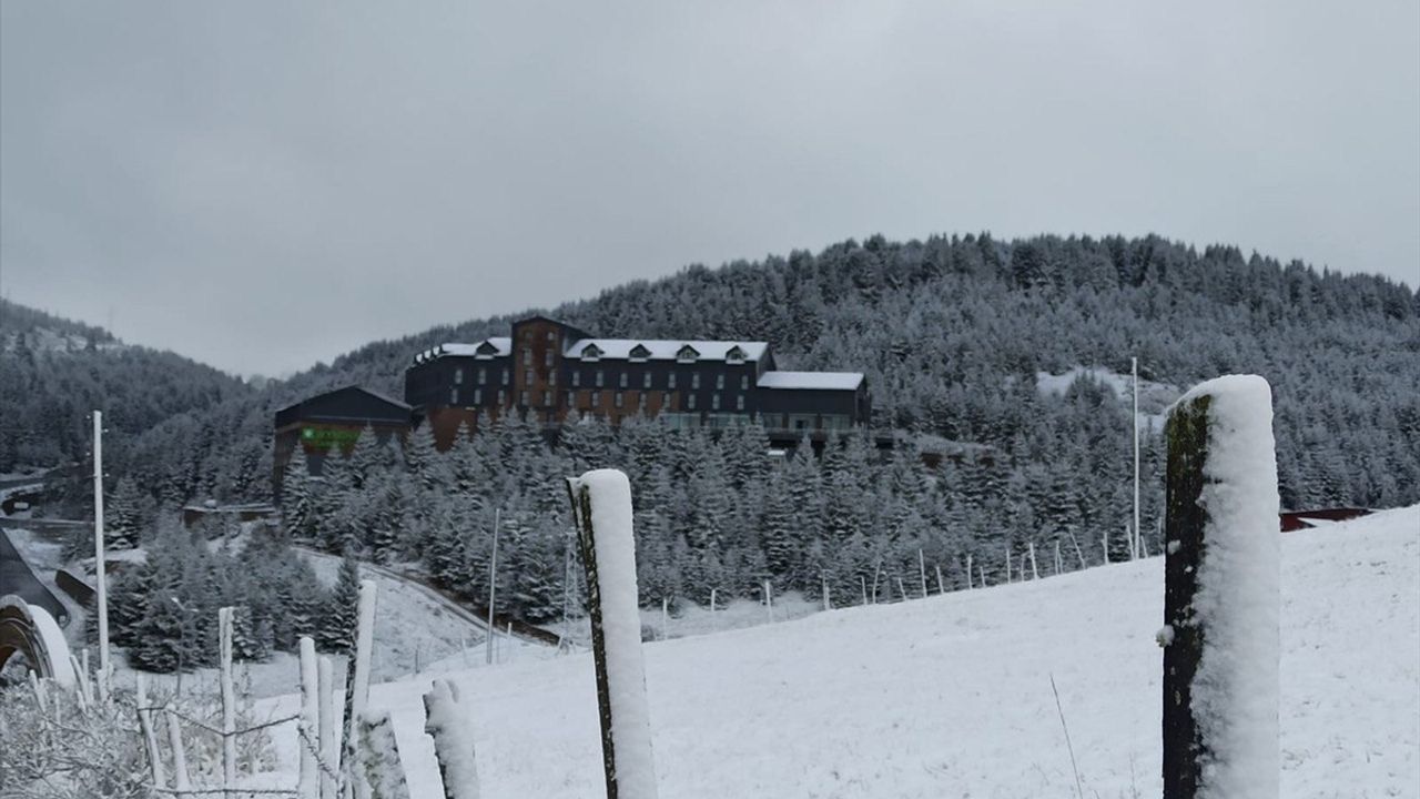 Karadeniz'in Yüksek Kesimlerine Kar Yağdı