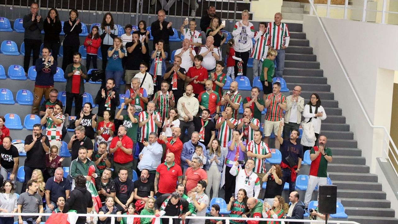 Karşıyaka Basketbol Takımı Kolossos'u Geçti