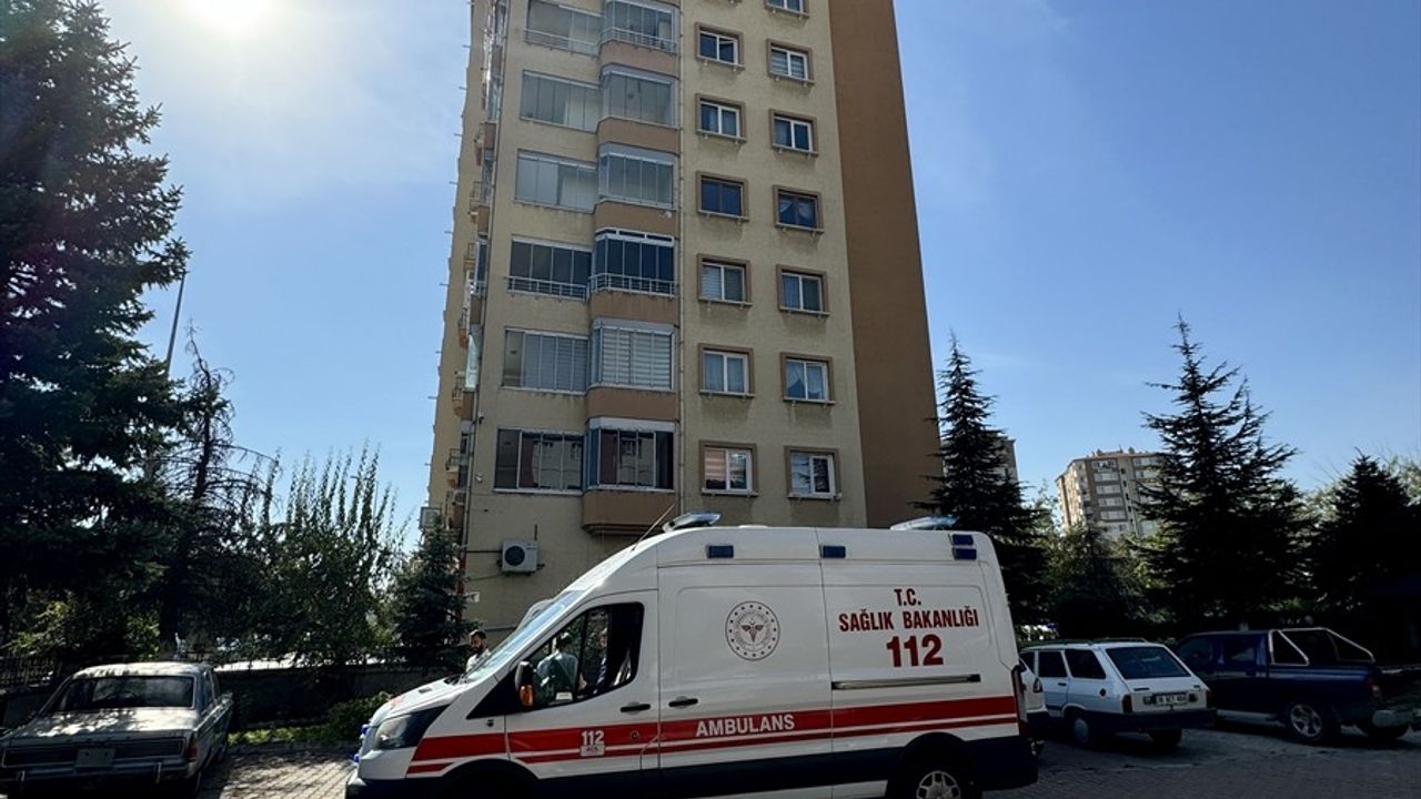 Kayseri'de Hükümlü Balkon'dan Atlayarak Yaralandı