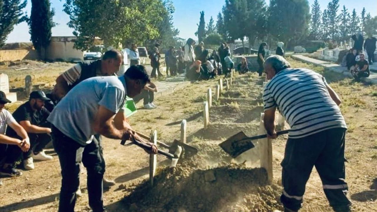 KKTC'de Şüpheli Bebek Ölümü ve Defin Töreni