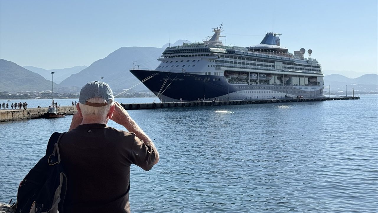 Marella Discovery Kruvaziyeri Alanya'ya Demir Attı