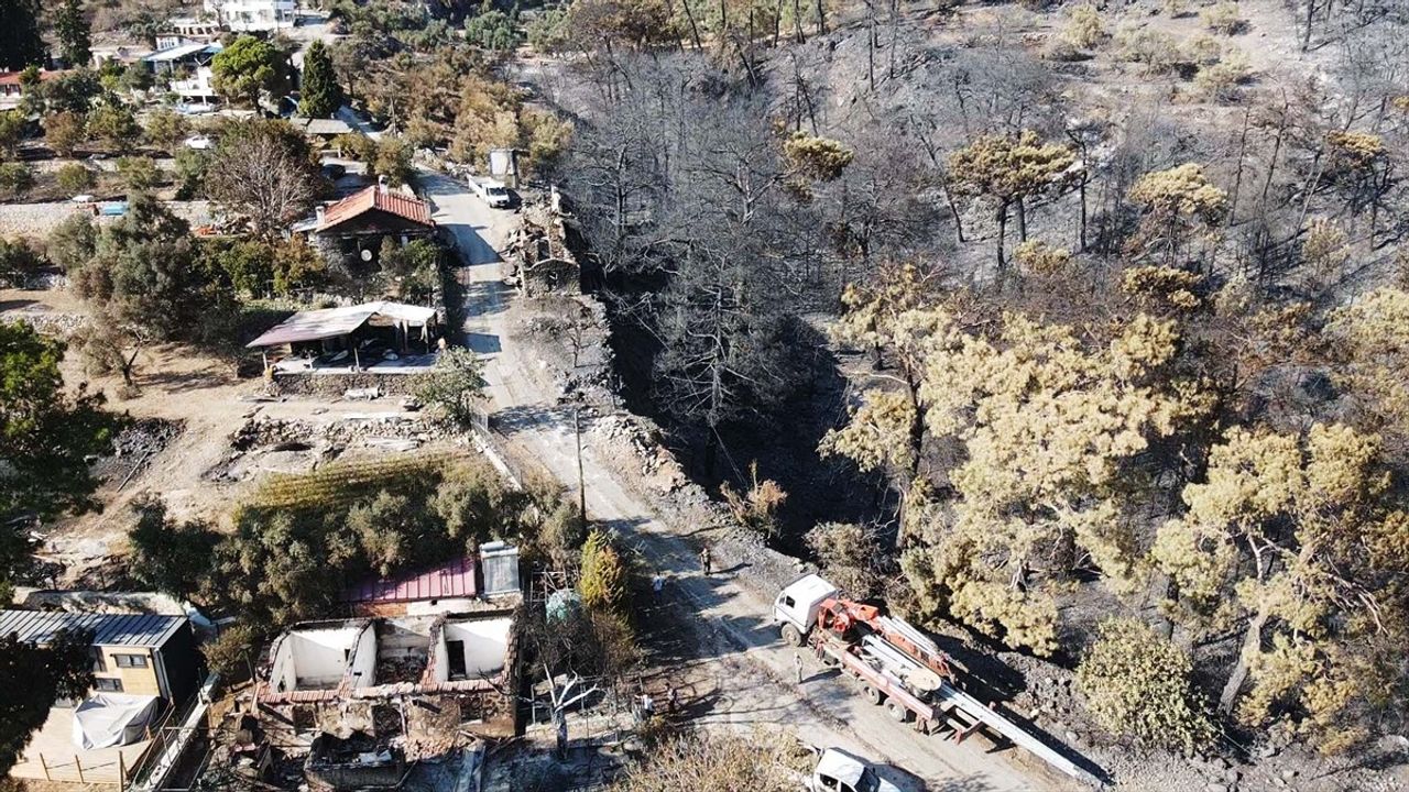 Menteşe'deki Orman Yangını Havadan Görüntülendi