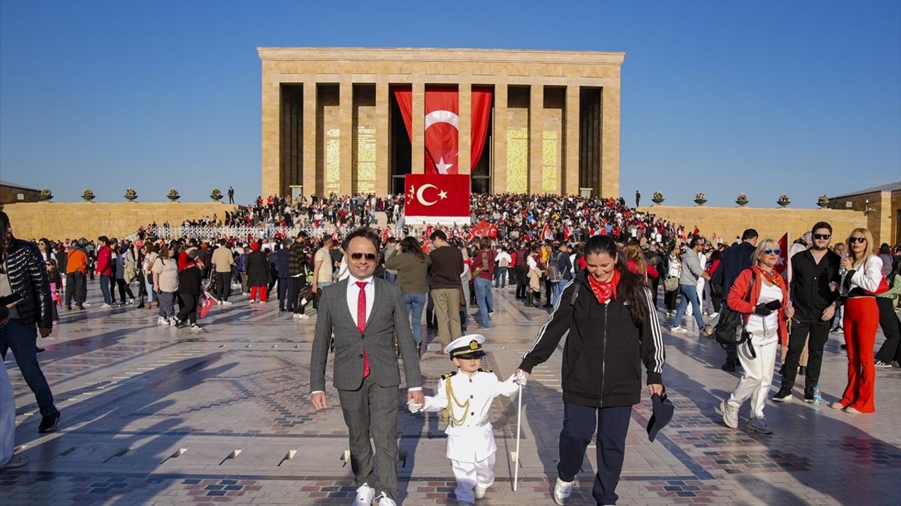 Minik Barskan'ın Anıtkabir Performansı