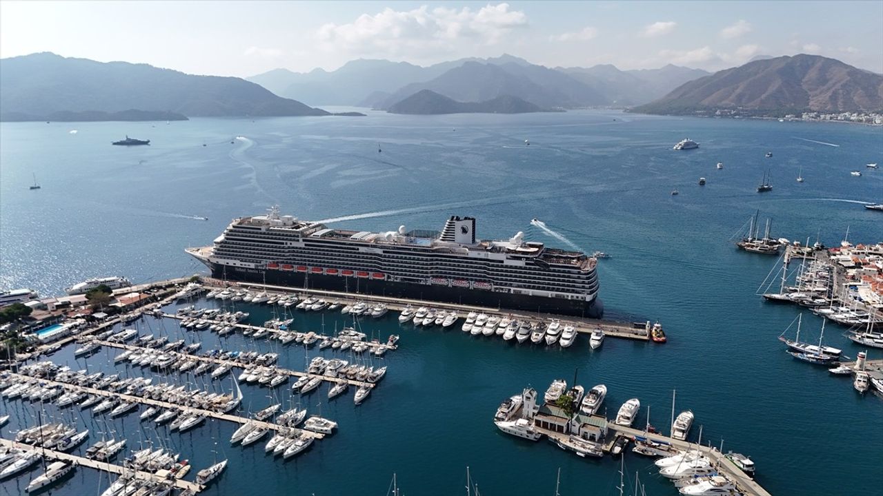 MS Nieuw Statendam Kruvaziyeri Marmaris'e Ulaştı