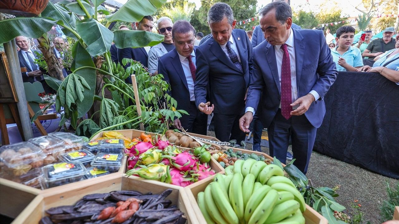 Özgür Özel Gazipaşa'da Filistin'e Destek Verdi