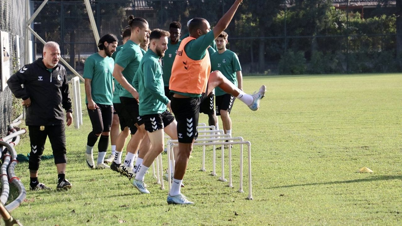 Sakaryaspor'un Fatih Karagümrük Maçı Hazırlıkları Devam Ediyor