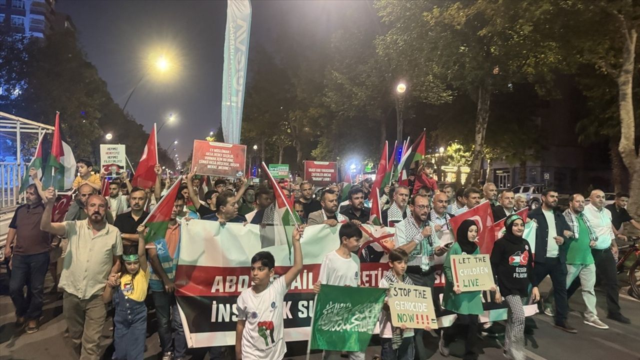 Şanlıurfa ve Çevresinde Filistin için Protesto Gösterileri Düzenlendi