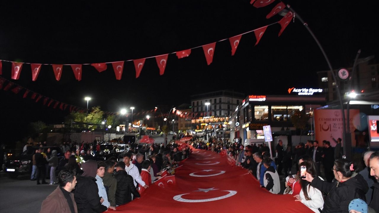 Şırnak'ta 29 Ekim Fener Alayı Coşkuyla Kutlandı