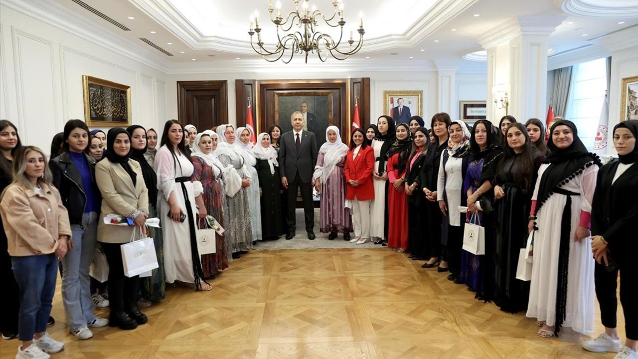 Şırnak'tan Gelen Şehit ve Gazi Aileleri İçişleri Bakanı Yerlikaya ile Buluştu